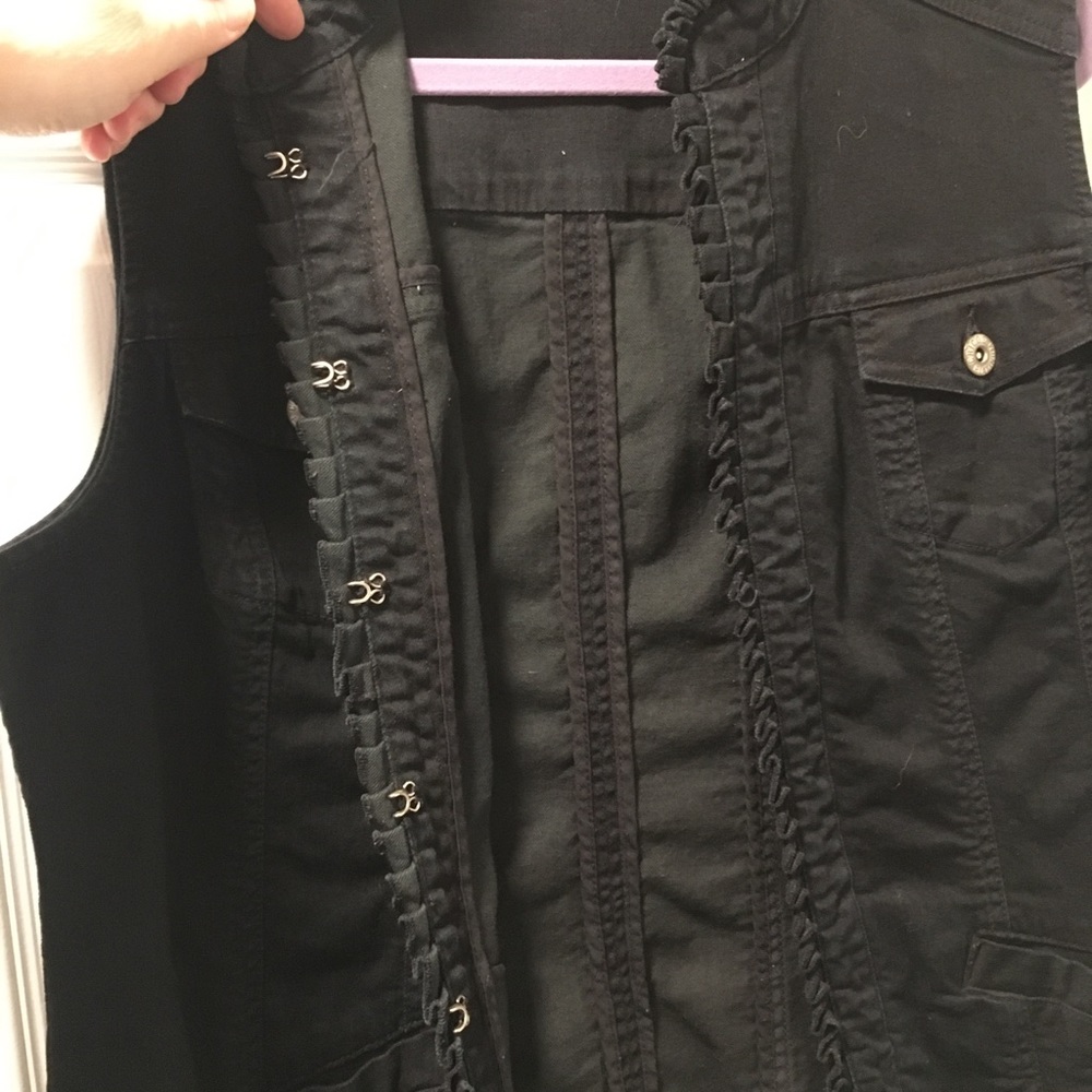 Chico’s Platinum dark denim vest Size LARGE